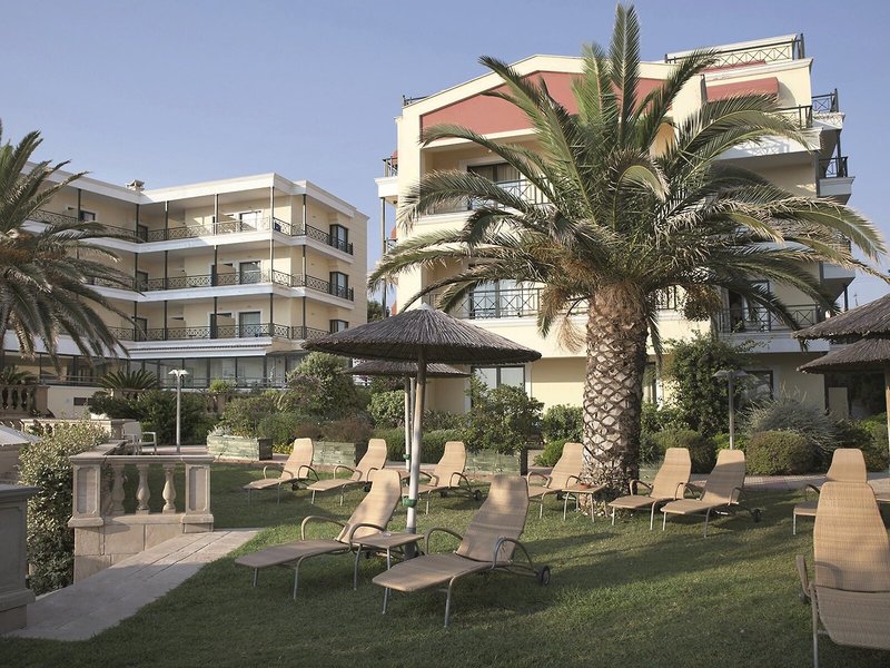 Ramada Attica Riviera 4