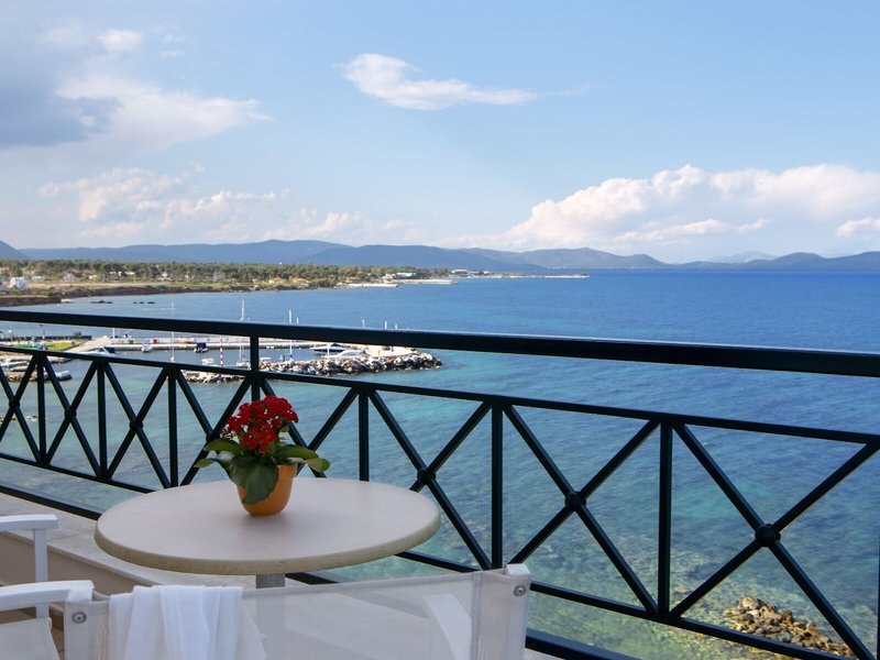 Ramada Attica Riviera 6