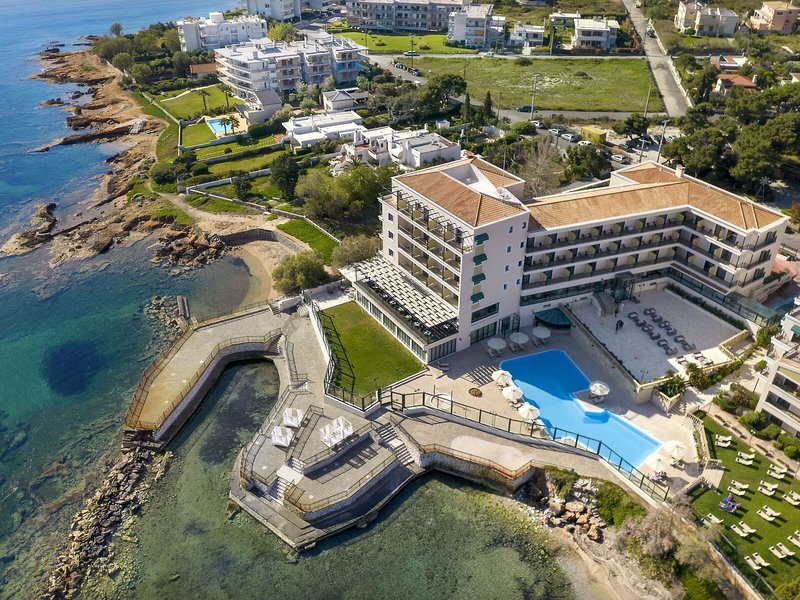 Ramada Attica Riviera 14