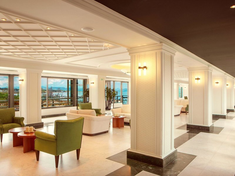 Ramada Attica Riviera 24