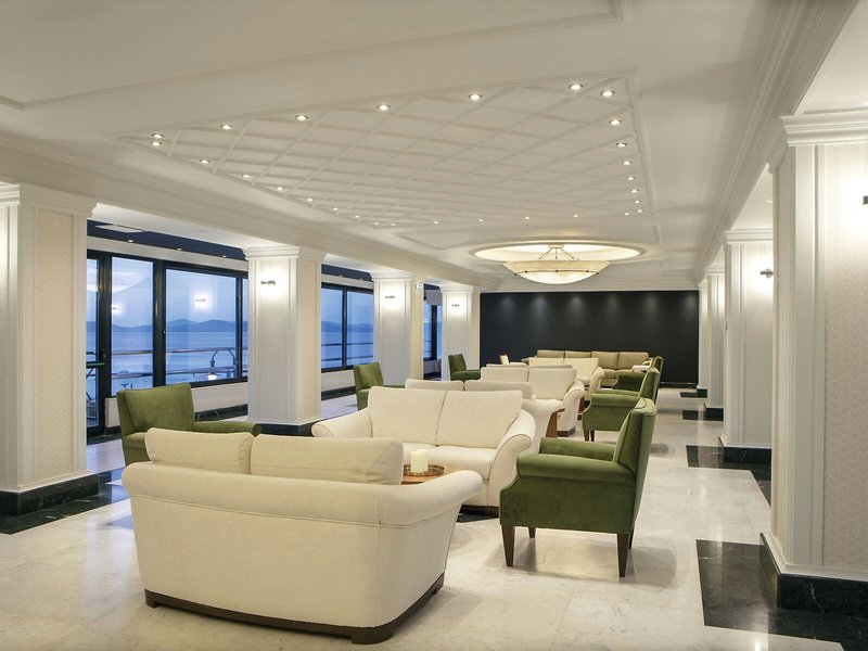 Ramada Attica Riviera 25