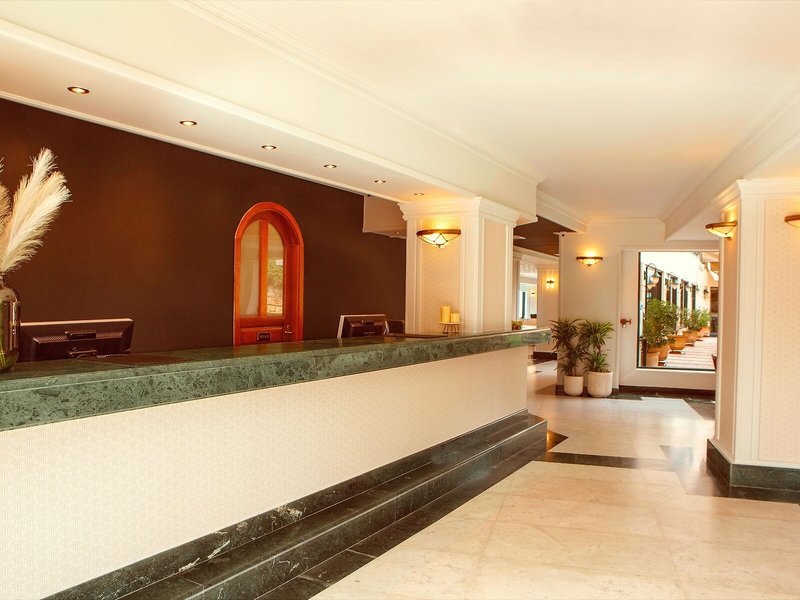 Ramada Attica Riviera 26