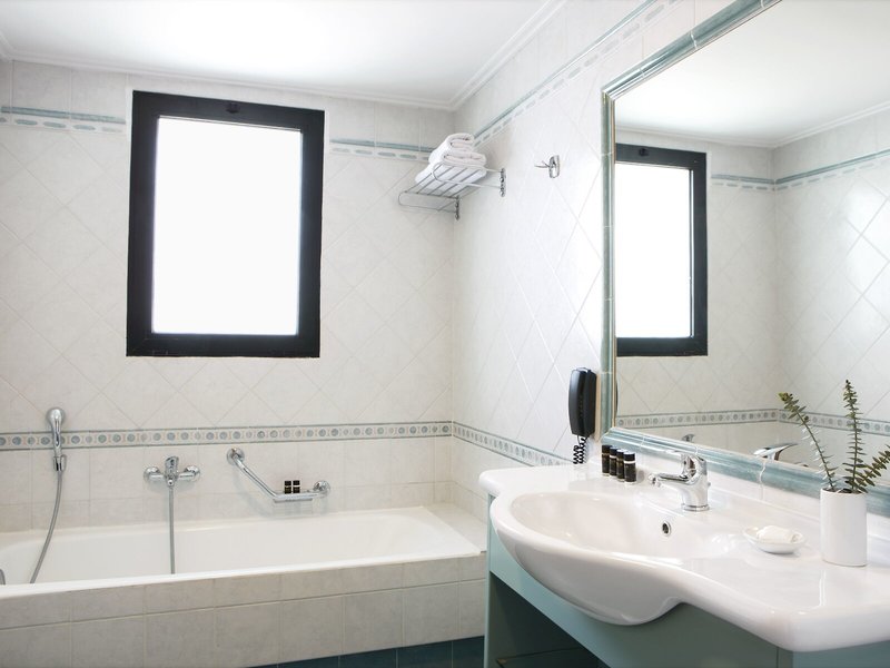 Ramada Attica Riviera 50