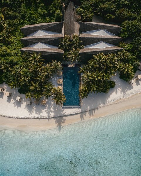 Kuredhivaru Resort and Spa Maldives 3