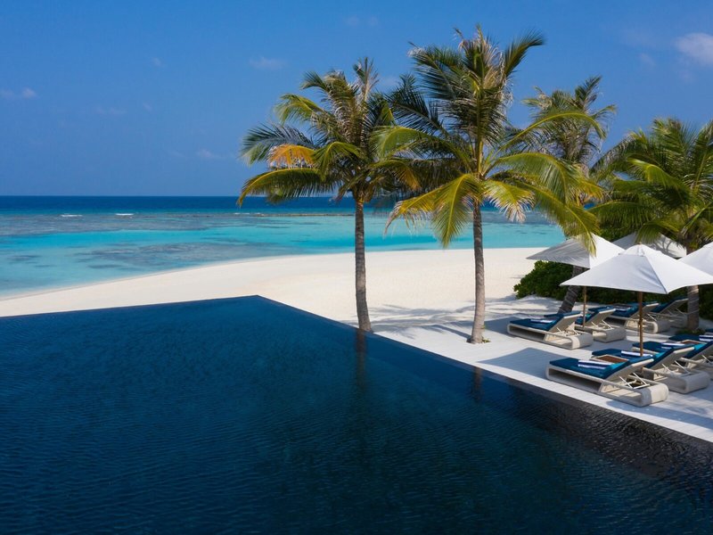 Kuredhivaru Resort and Spa Maldives 14