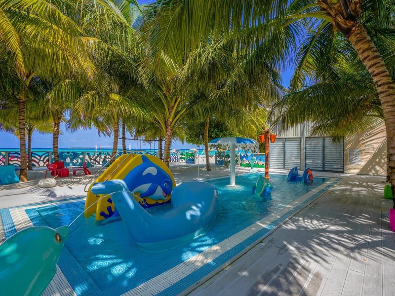 Kuredhivaru Resort and Spa Maldives 16