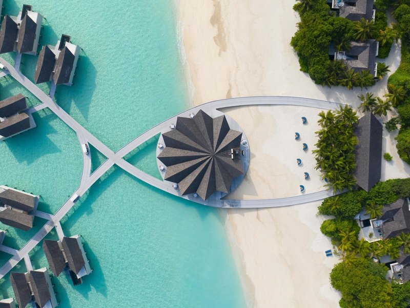 Kuredhivaru Resort and Spa Maldives 19