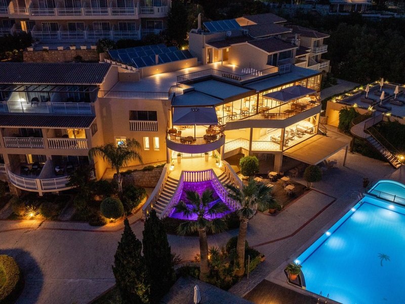 Belvedere Luxury Suites 4