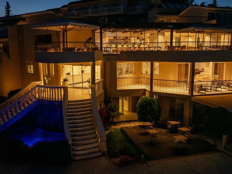 Belvedere Luxury Suites 8