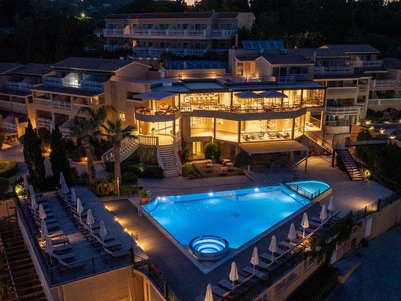 Belvedere Luxury Suites 9