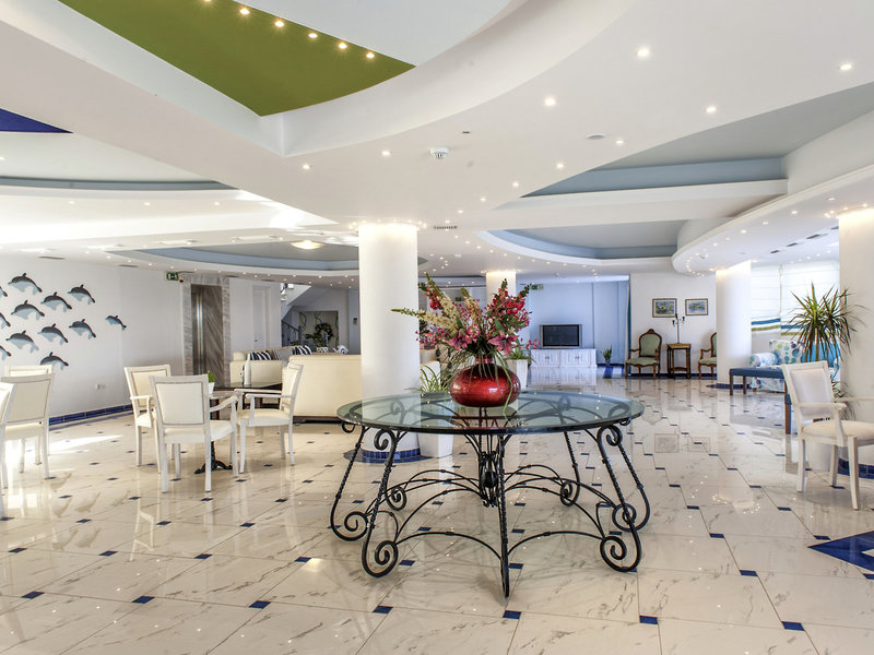 Belvedere Luxury Suites 15