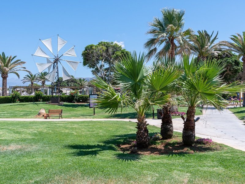 Anissa Beach & Village 21