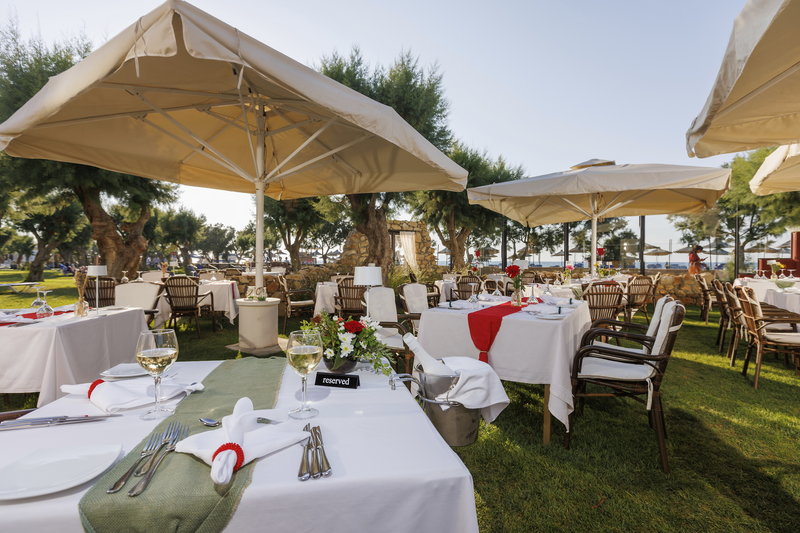 Anissa Beach & Village 17
