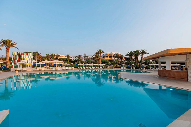 Anissa Beach & Village 15