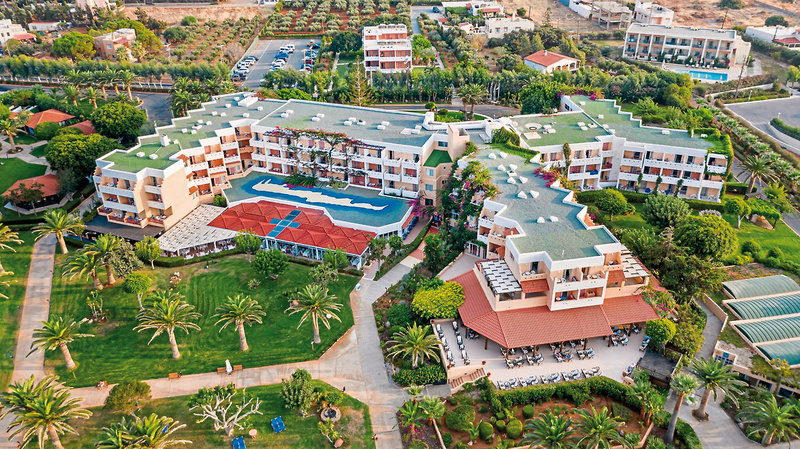 Anissa Beach & Village 18