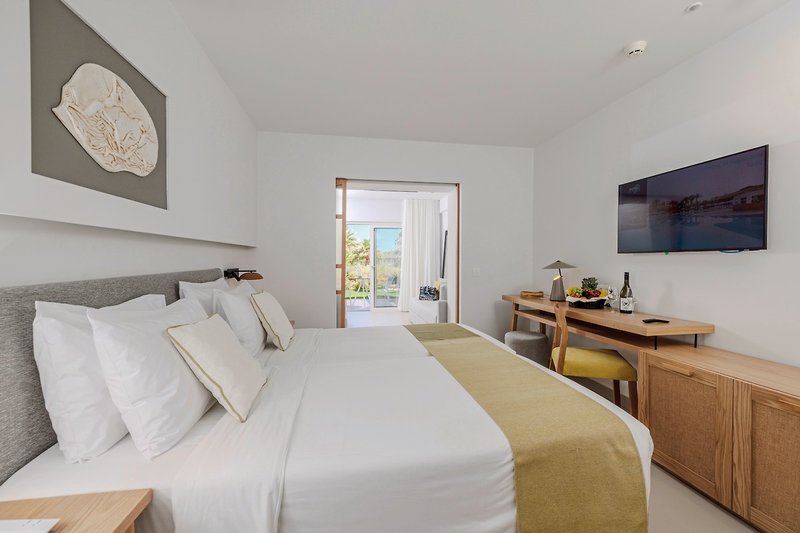 Anissa Beach & Village 31