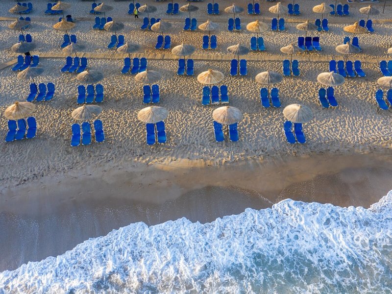 Anissa Beach & Village 10
