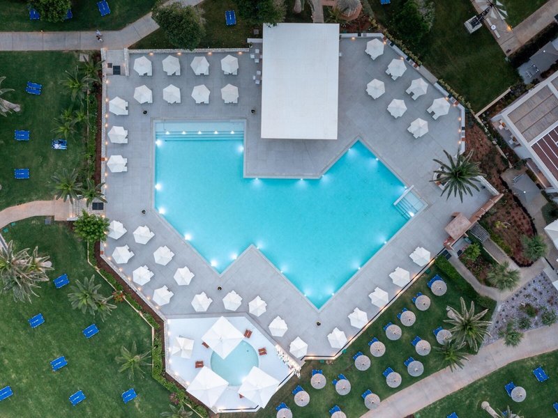 Anissa Beach & Village 15