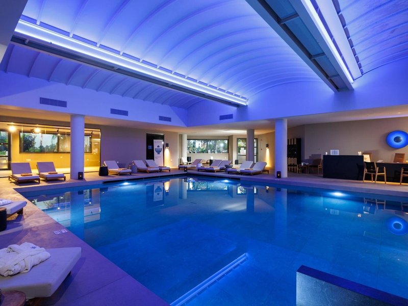 Anissa Beach & Village 18