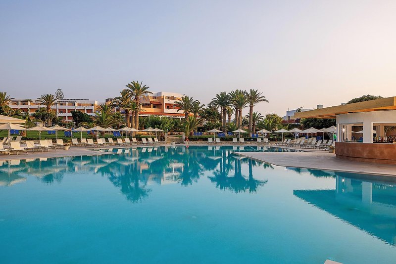 Anissa Beach & Village 14