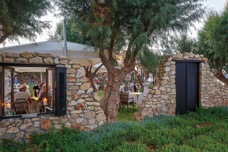 Anissa Beach & Village 20