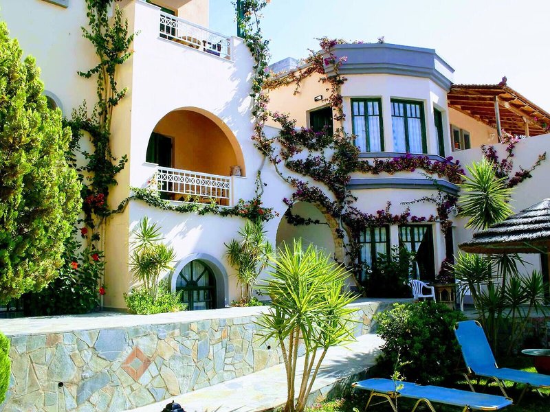 Aquarius Apartments 3