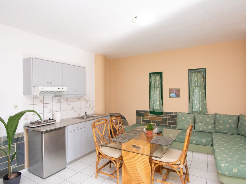 Aquarius Apartments 13