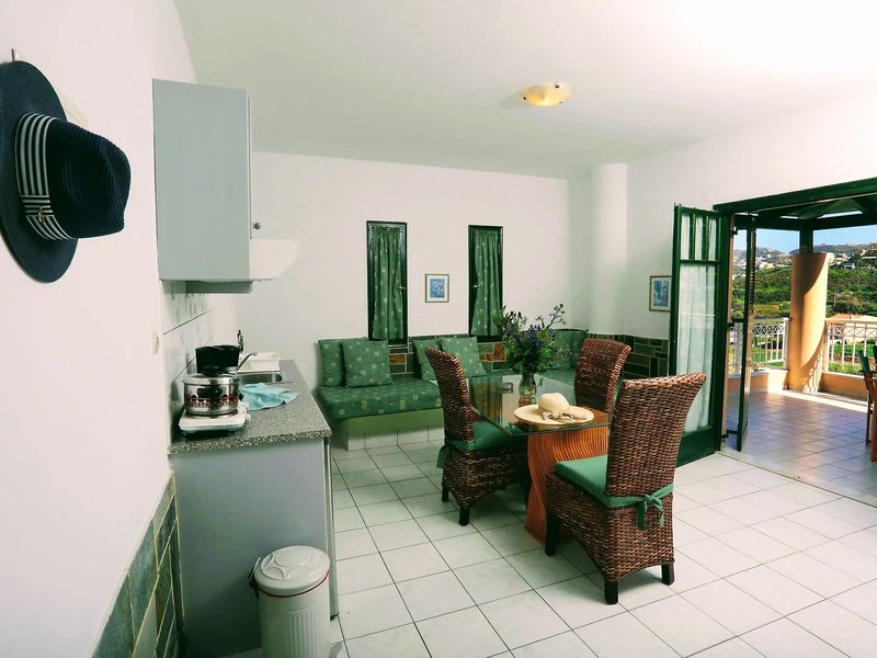 Aquarius Apartments 17