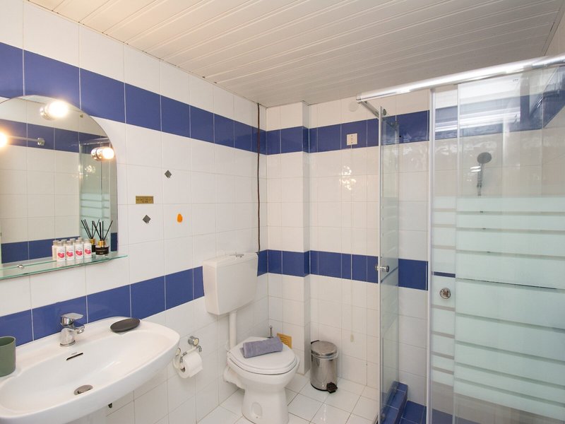 Aquarius Apartments 32