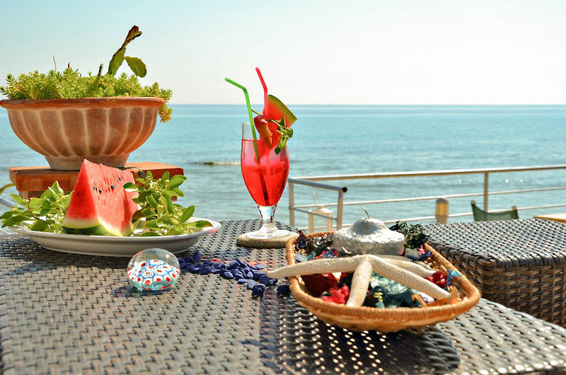 Belussi Beach Hotel & Suites 5