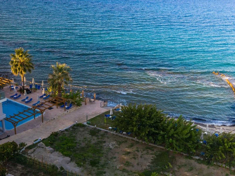 Belussi Beach Hotel 5