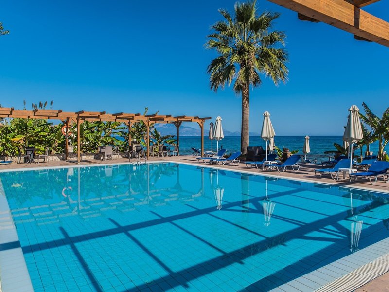 Belussi Beach Hotel 7