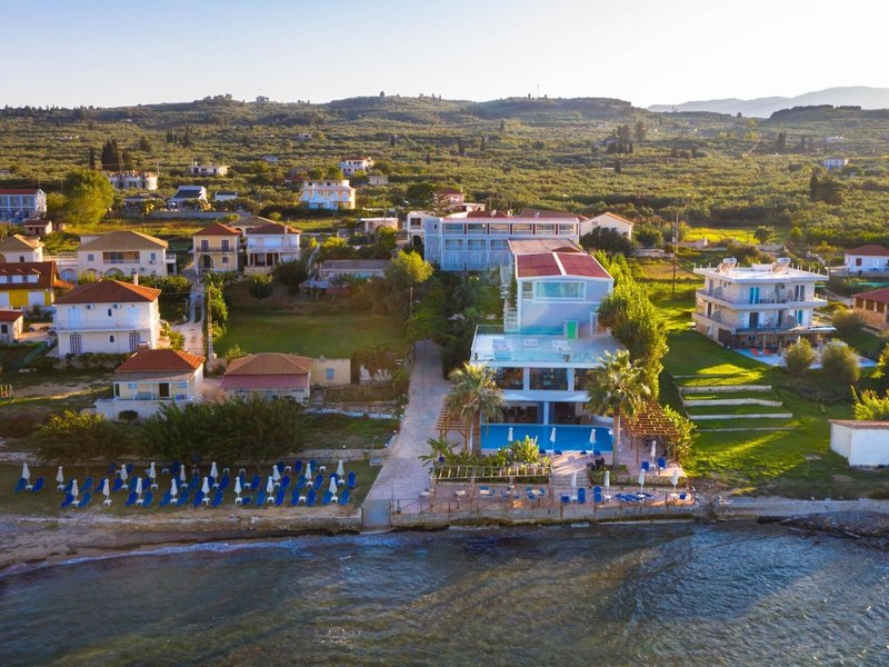 Belussi Beach Hotel 16