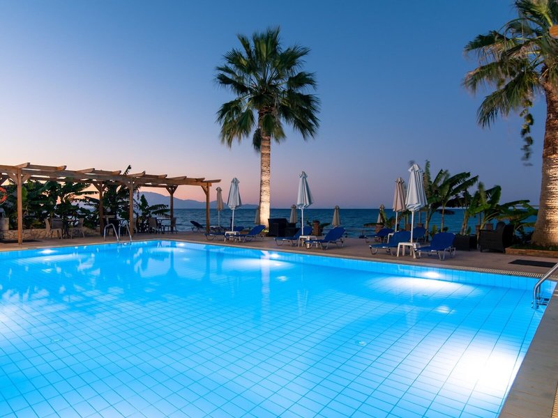 Belussi Beach Hotel 20