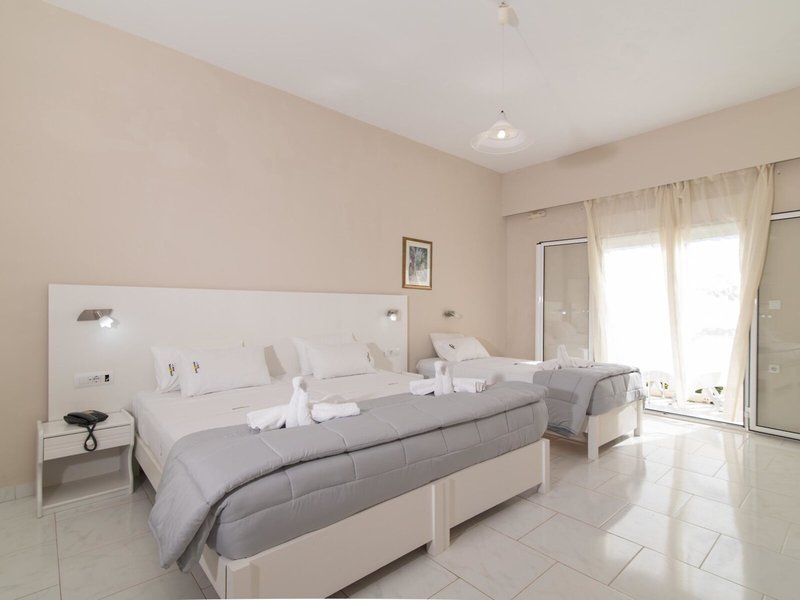 Belussi Beach Hotel 28