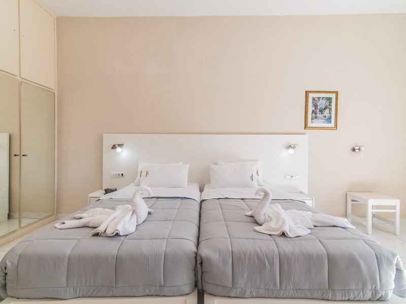 Belussi Beach Hotel 35