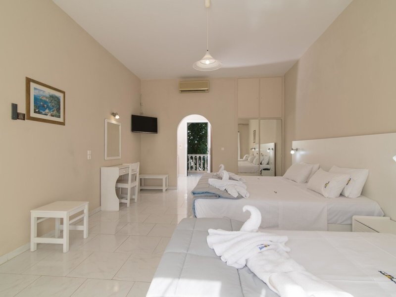 Belussi Beach Hotel 44