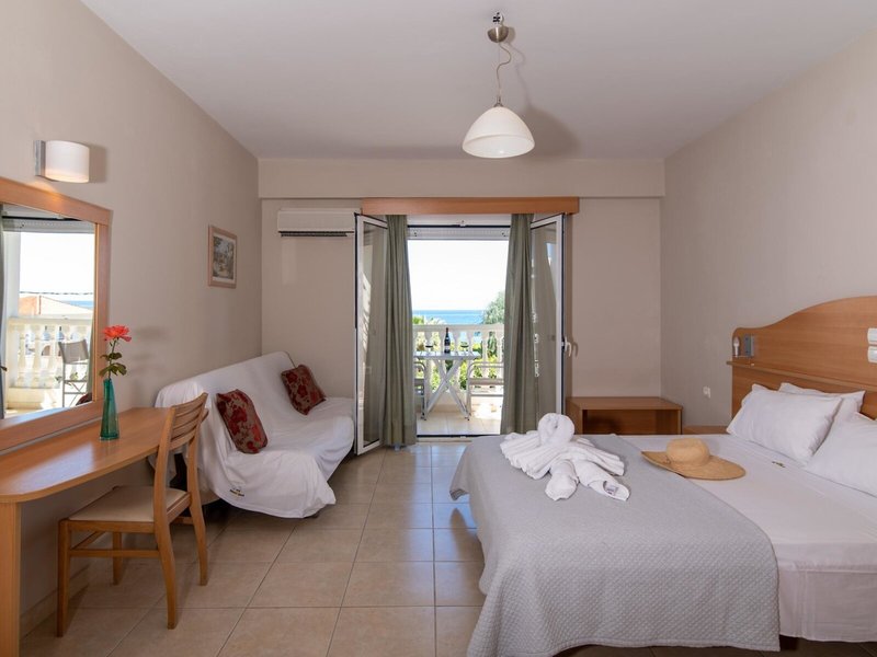 Belussi Beach Hotel 45