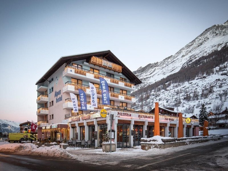 Swiss Budget Alpenhotel Täsch 5