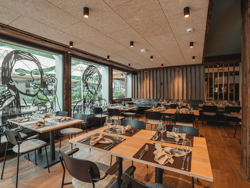 Swiss Budget Alpenhotel Täsch 14
