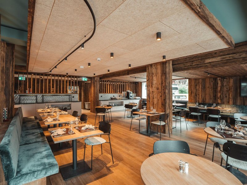 Swiss Budget Alpenhotel Täsch 18