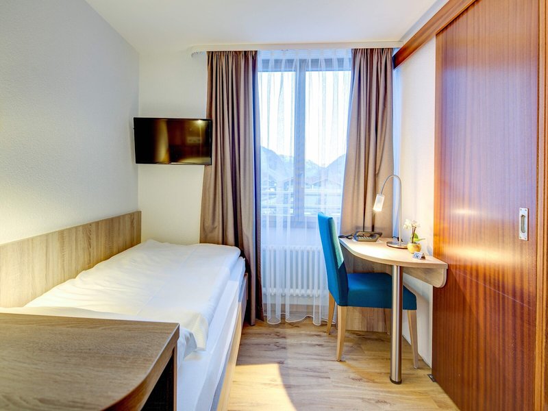 Swiss Budget Alpenhotel Täsch 35