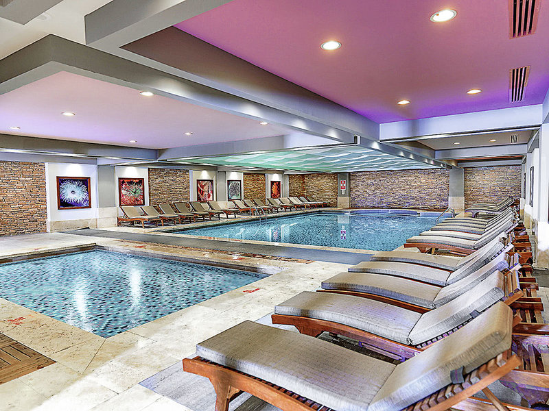 Crystal Deluxe Resort & Spa 4