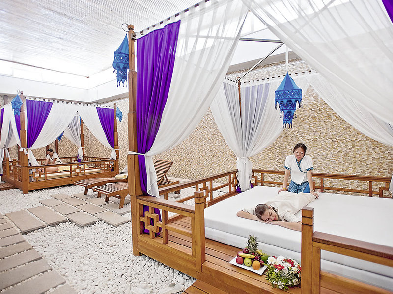 Crystal Deluxe Resort & Spa 9