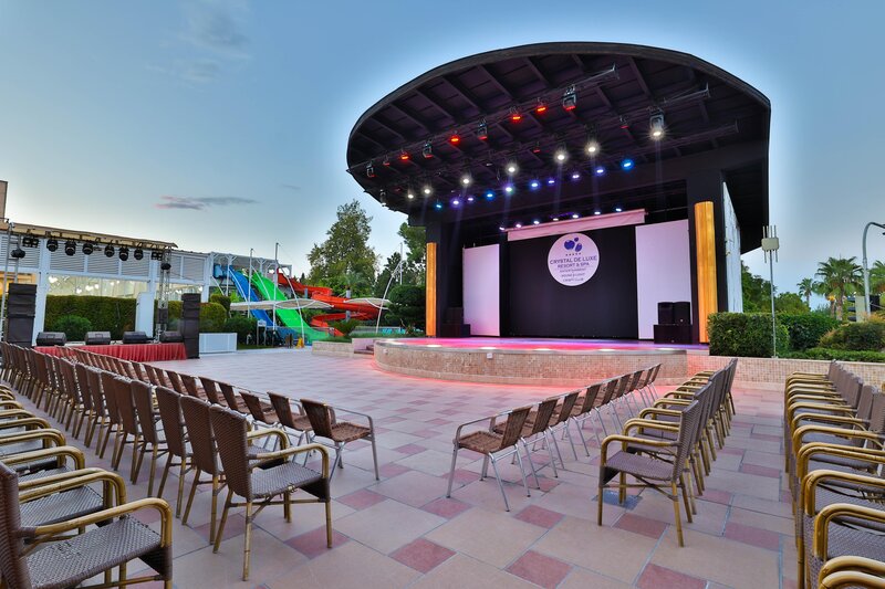 Crystal Deluxe Resort & Spa 34