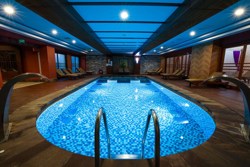 Crystal Deluxe Resort & Spa 49