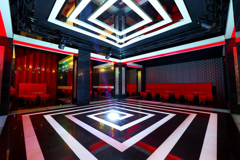 Crystal Deluxe Resort & Spa 53