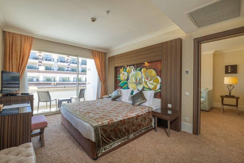 Crystal Deluxe Resort & Spa 68