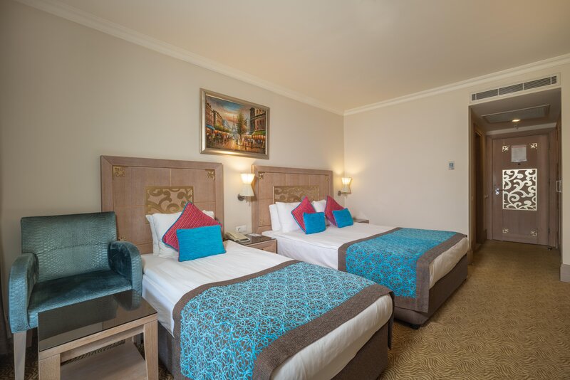 Crystal Deluxe Resort & Spa 71