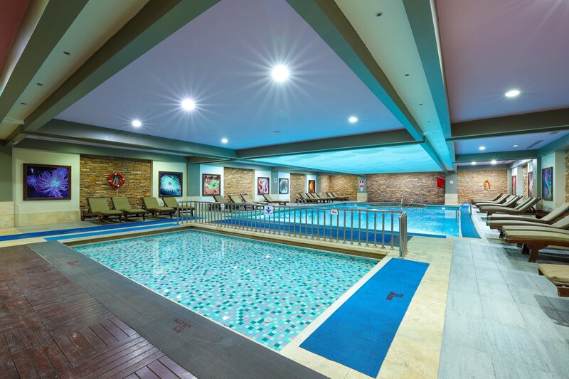 Crystal Deluxe Resort & Spa 86